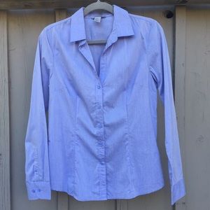 H&M fitted button up stretch shirt. Periwinkle.